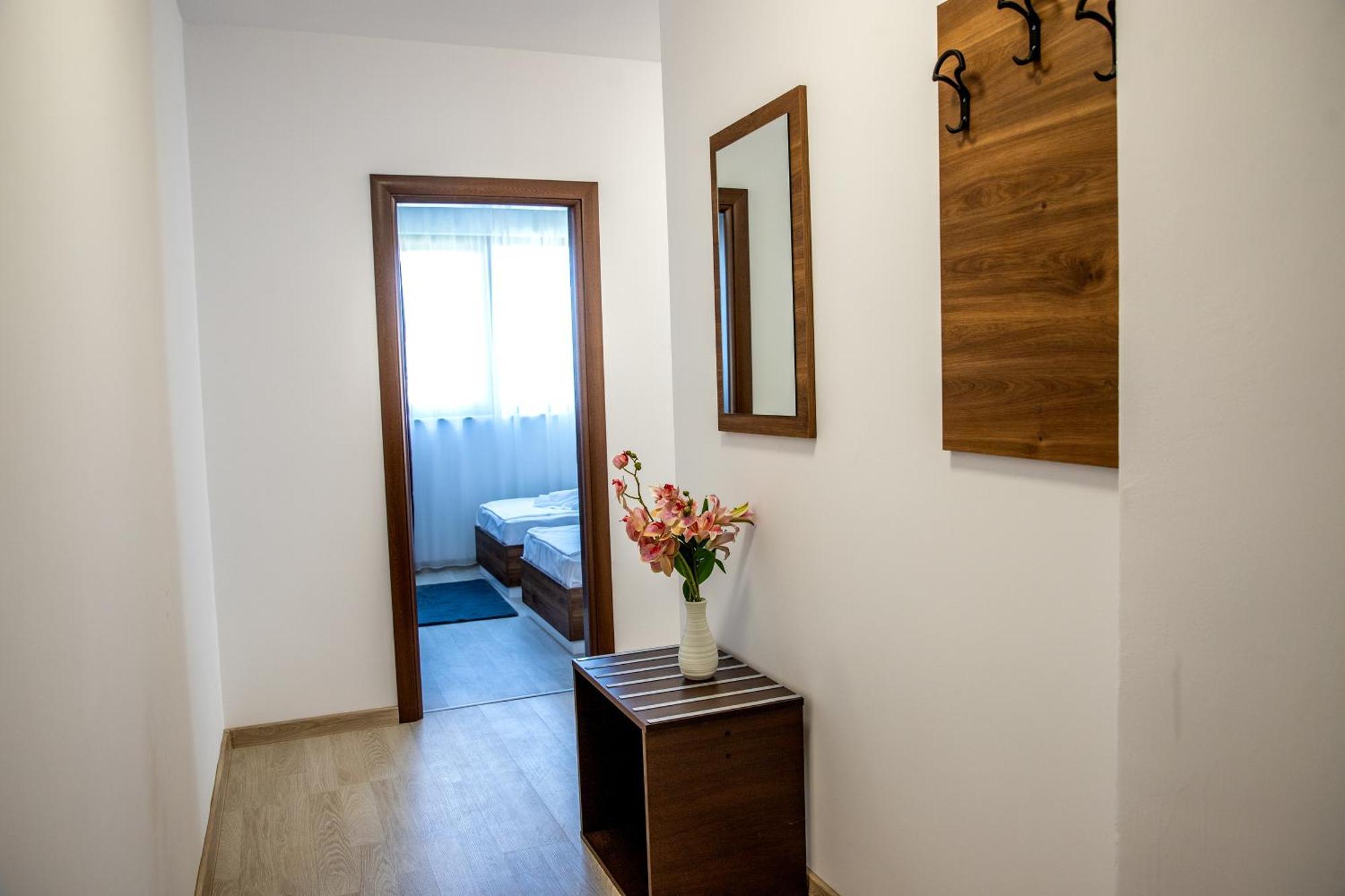 Two-Bedroom Premium Apartment St Constantin et Helena Extérieur photo