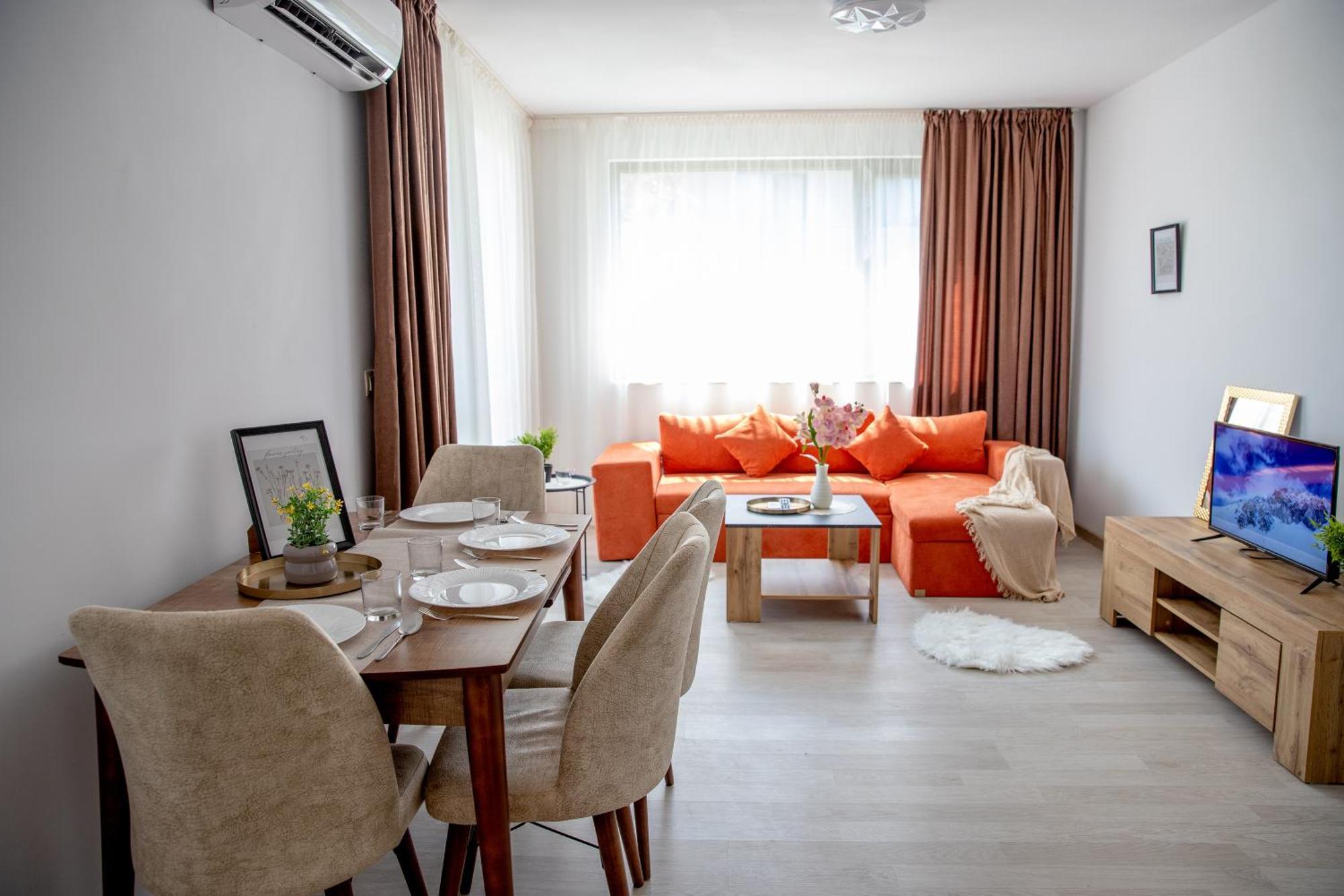 Two-Bedroom Premium Apartment St Constantin et Helena Extérieur photo